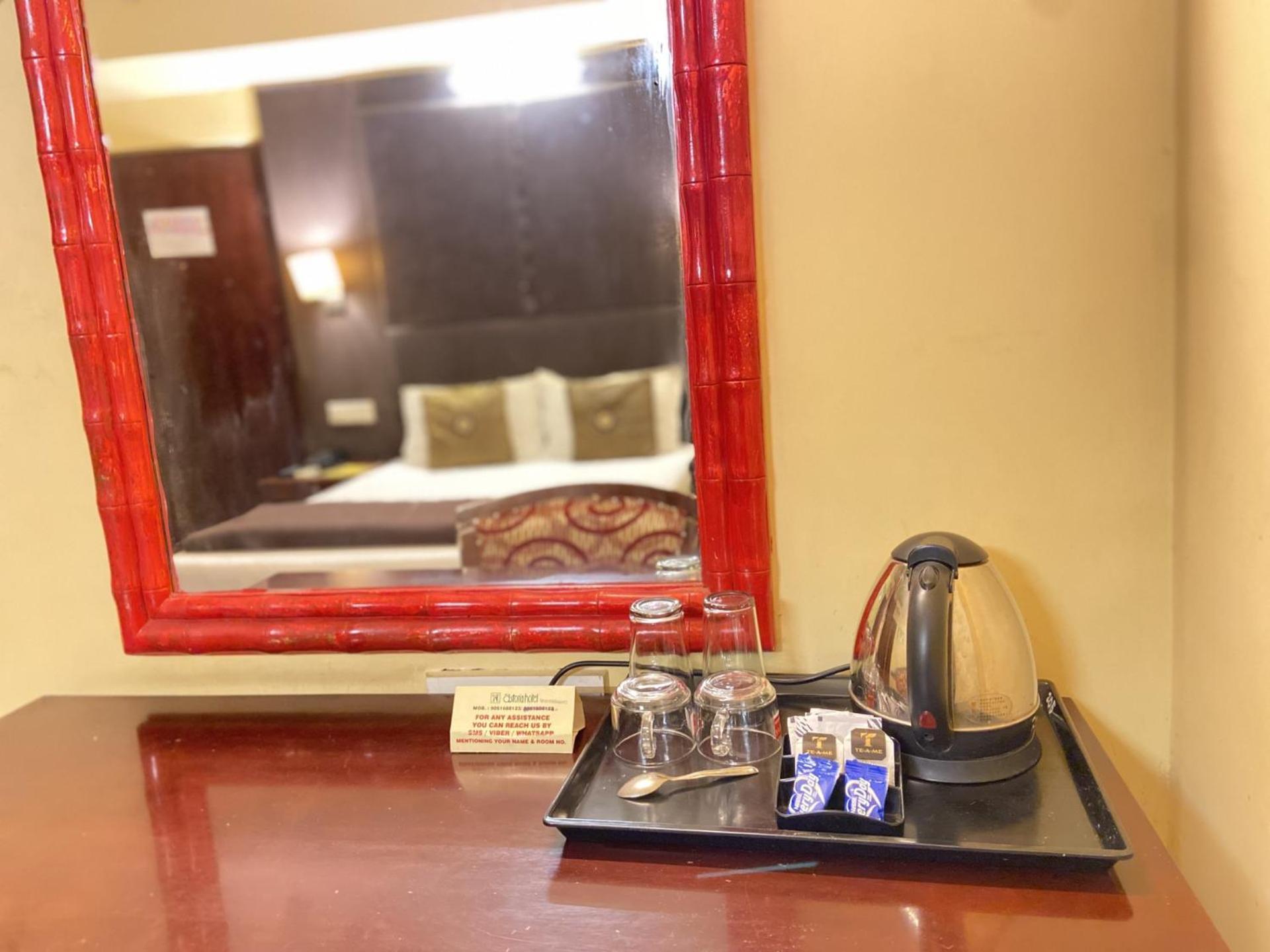 Astoria Hotel 콜카타 외부 사진