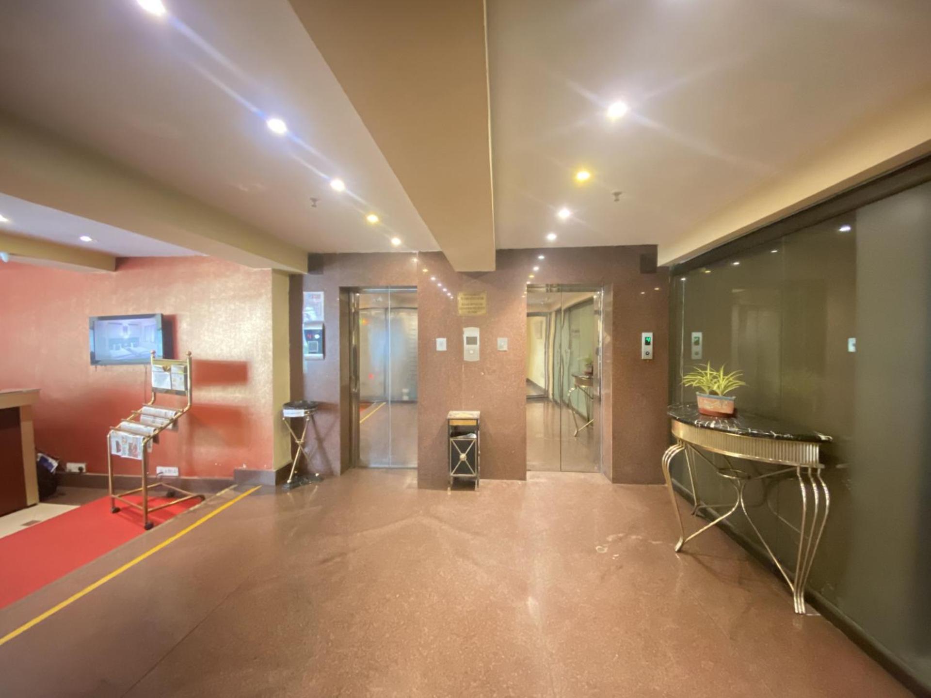 Astoria Hotel 콜카타 외부 사진