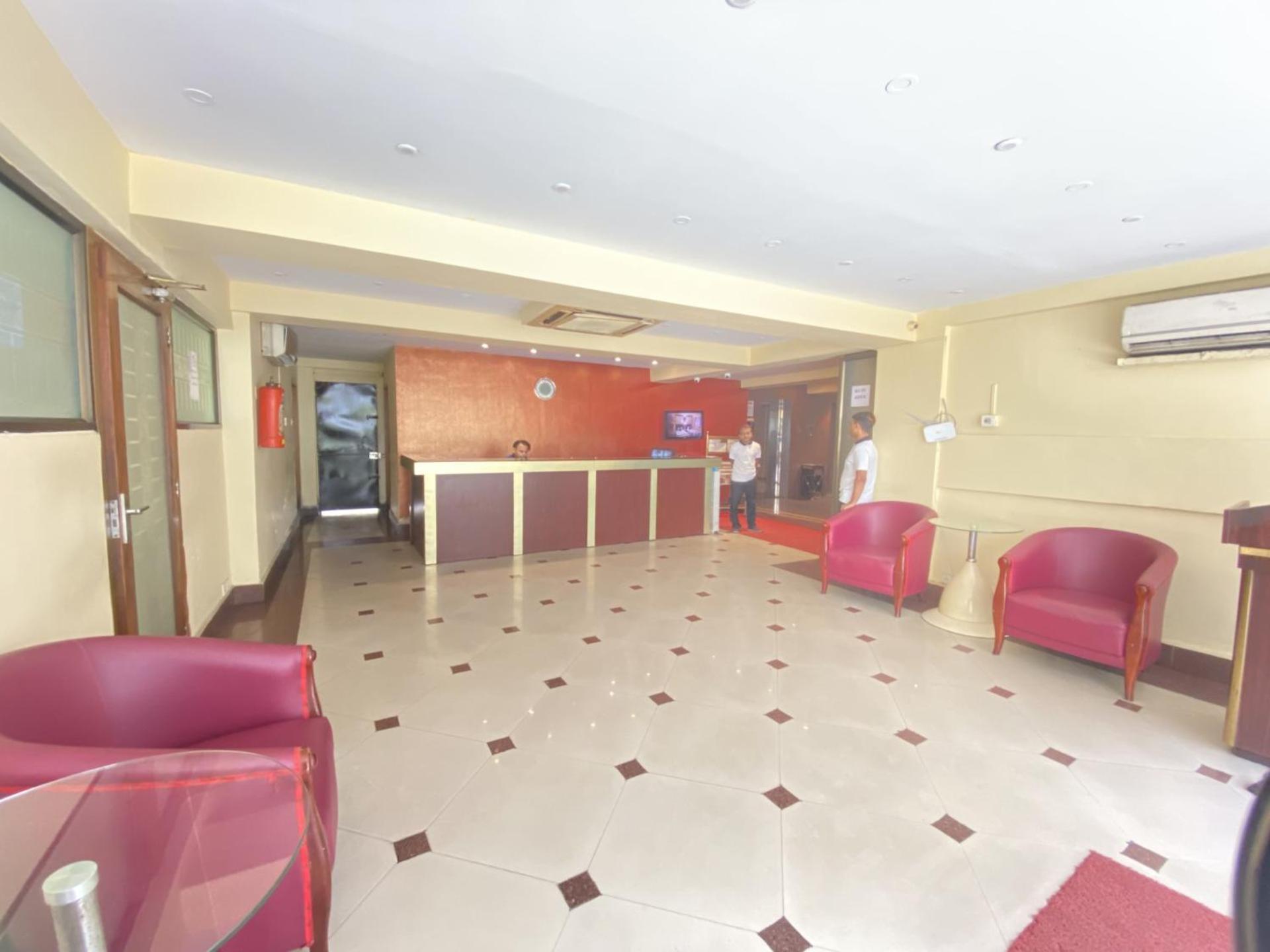 Astoria Hotel 콜카타 외부 사진