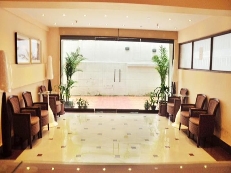 Astoria Hotel 콜카타 외부 사진