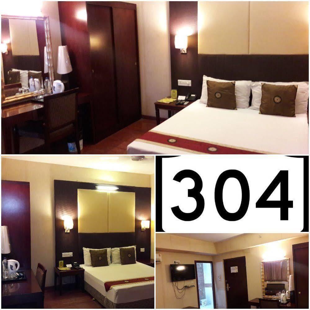 Astoria Hotel 콜카타 외부 사진